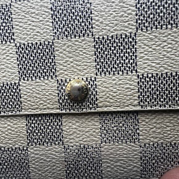 GUC Louis Vuitton Damier Azur Sarah Wallet - Picture 8 of 12